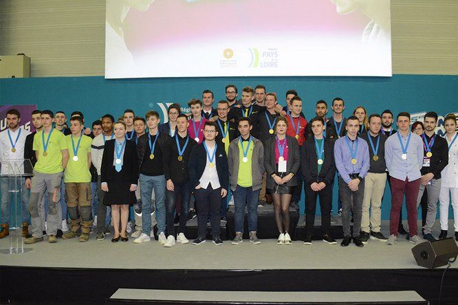 photo de groupe des lauréats des olympiades