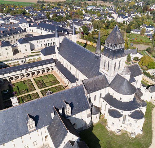 Vue du ciel de l'Abbaye de Fontevraud